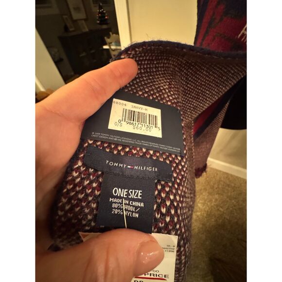 🧣 NWT Tommy Hilfiger Wool Blend Logo Scarf • Navy Dark Red Cream • One Size ✨ - Picture 3 of 7